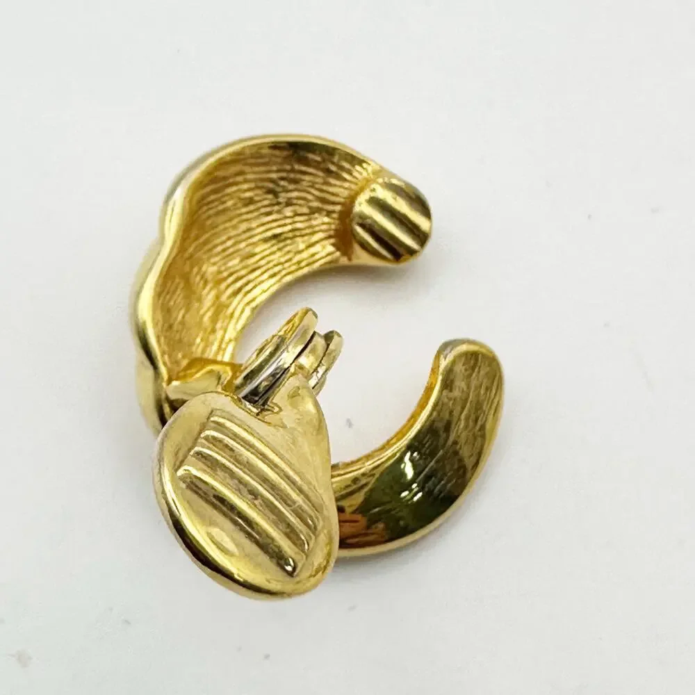 Monet Clip On Gold tone Swirl Retro Earring Vintage Jewelry Wavy Ribbed